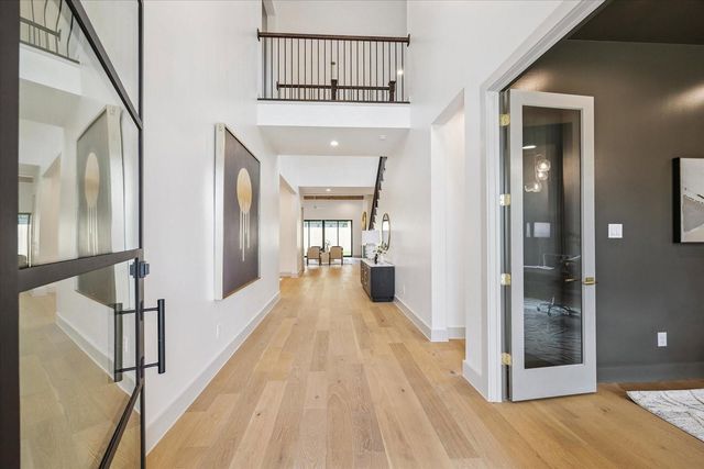 1341 Candlelight Lane, Houston, TX 77018