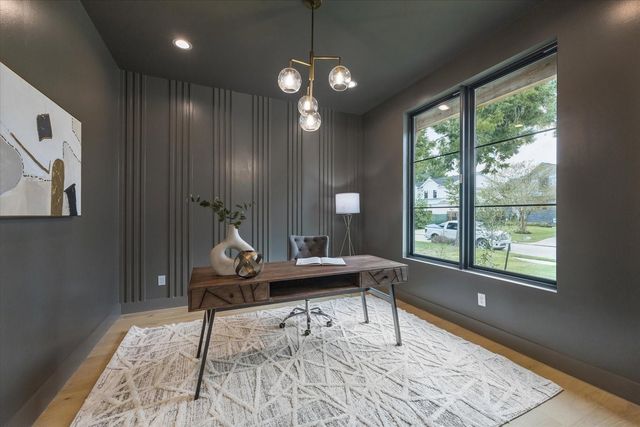 1341 Candlelight Lane, Houston, TX 77018