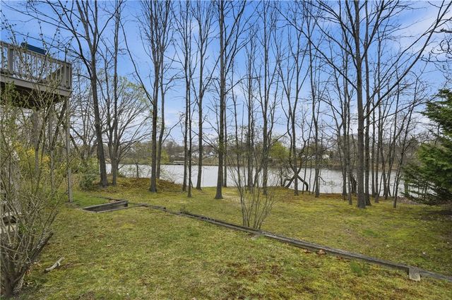 140 Beacon Park Drive, East Providence, RI 02915