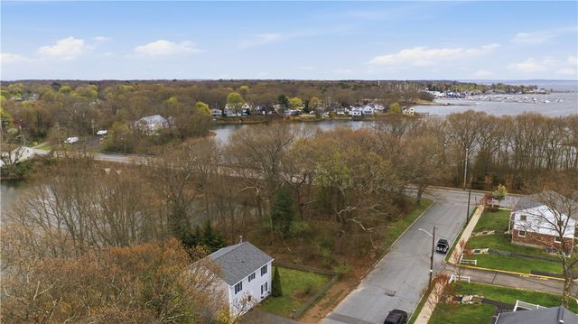 140 Beacon Park Drive, East Providence, RI 02915