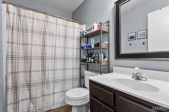 2014 Killarney Drive, Belleville, IL 62221