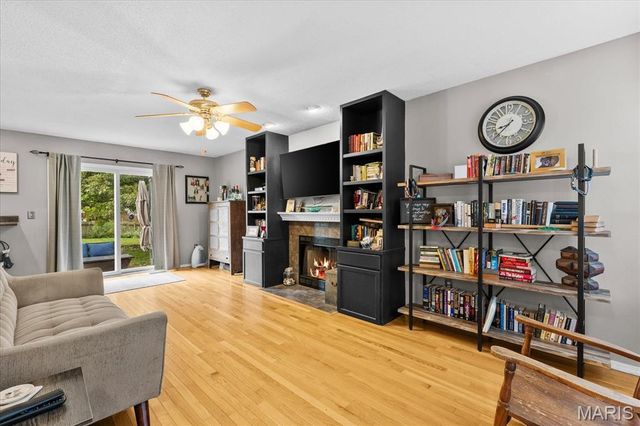 2014 Killarney Drive, Belleville, IL 62221