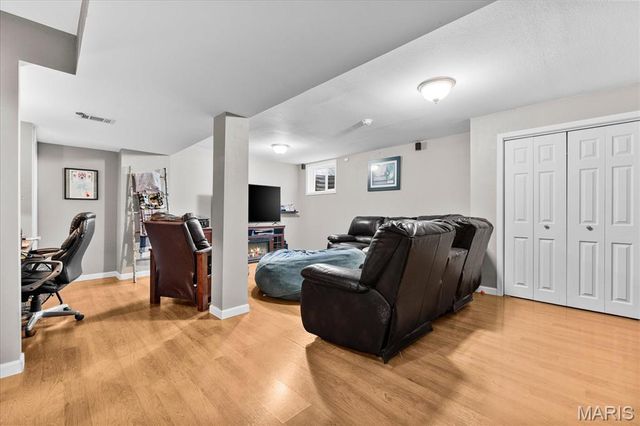 2014 Killarney Drive, Belleville, IL 62221