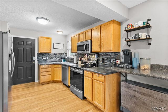 2014 Killarney Drive, Belleville, IL 62221