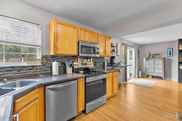 2014 Killarney Drive, Belleville, IL 62221