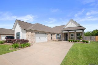 10239 Oak Colony Blvd, Baton Rouge, LA 70817
