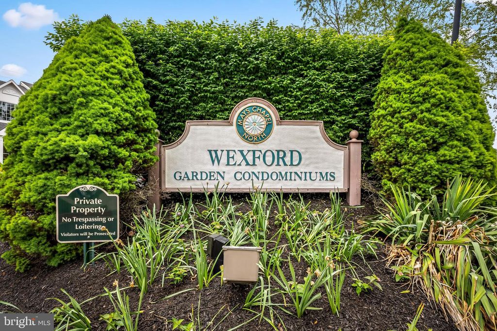 Image 2 of property listing at 9 TINTERN CT #304, Lutherville Timonium, MD 21093