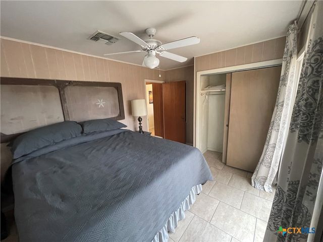 1221 Hallmark, Canyon Lake, TX 78133