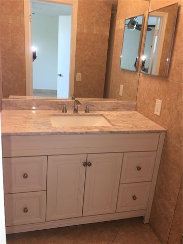12950 Vista Isles Drive 427, Sunrise, FL 33325