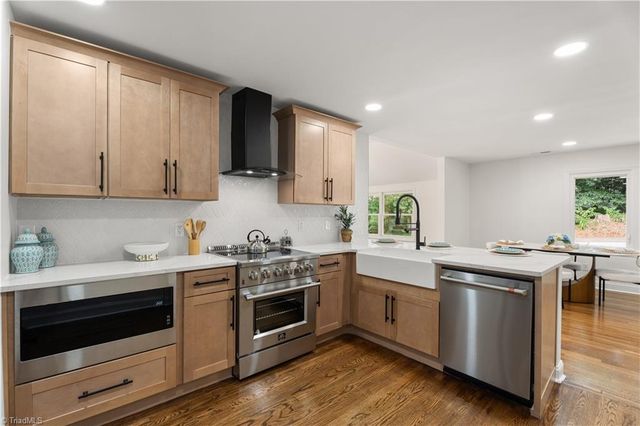 2626 Rogers Lane, Winston-salem, NC 27106