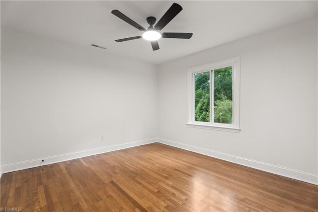 2626 Rogers Lane, Winston-salem, NC 27106