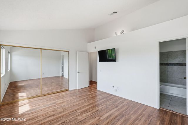 2604 W Ironcrest Drive W, Tucson, AZ 85745