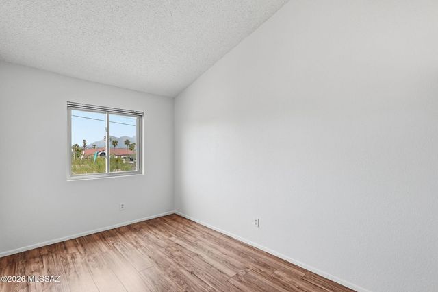 2604 W Ironcrest Drive W, Tucson, AZ 85745
