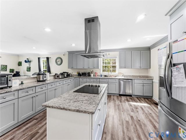 1920 Meadow Rd, Sandston, VA 23150