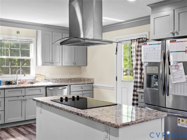 1920 Meadow Rd, Sandston, VA 23150