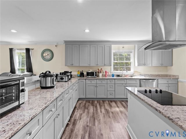 1920 Meadow Rd, Sandston, VA 23150