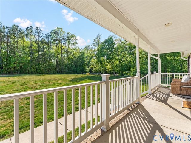 1920 Meadow Rd, Sandston, VA 23150