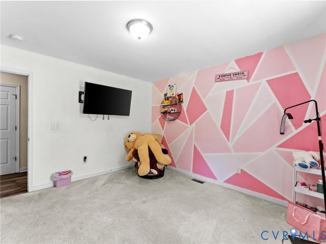 1920 Meadow Rd, Sandston, VA 23150
