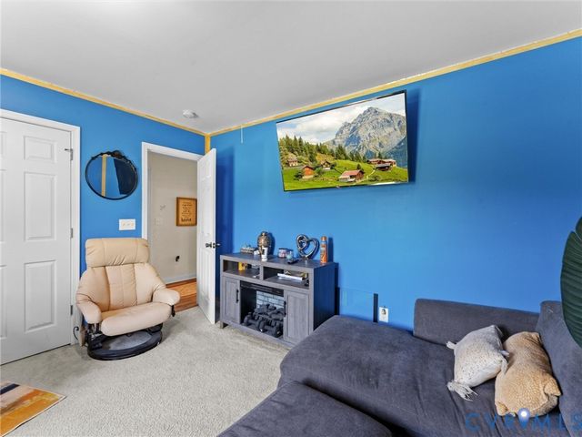 1920 Meadow Rd, Sandston, VA 23150