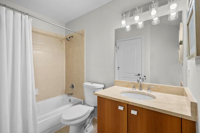 1000 Crystal Way L, Delray Beach, FL 33444