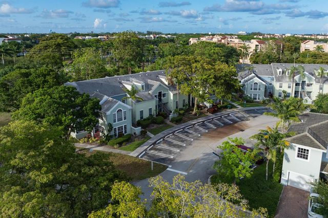 1000 Crystal Way L, Delray Beach, FL 33444