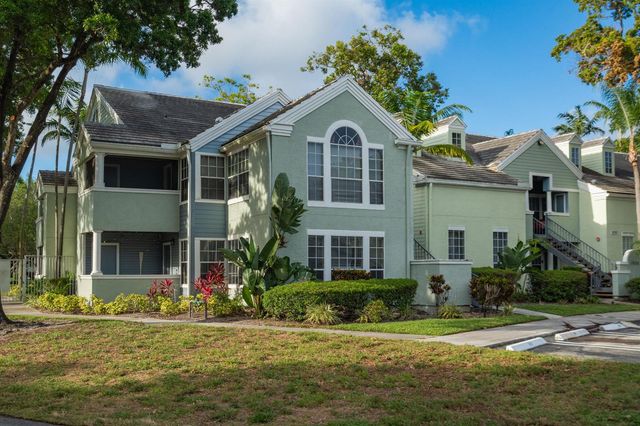 1000 Crystal Way L, Delray Beach, FL 33444