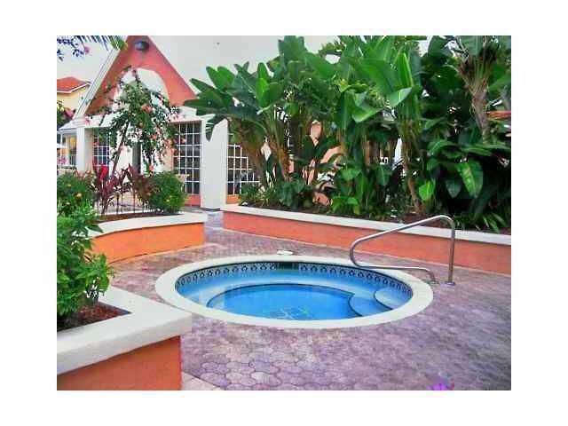 1000 Crystal Way L, Delray Beach, FL 33444