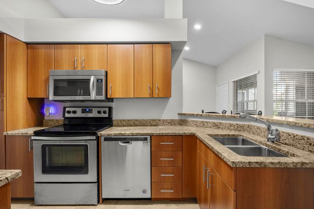 1000 Crystal Way L, Delray Beach, FL 33444