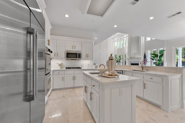 307 Meadow Drive, Sunnyvale, TX 75182
