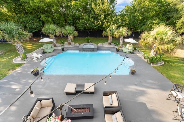 307 Meadow Drive, Sunnyvale, TX 75182