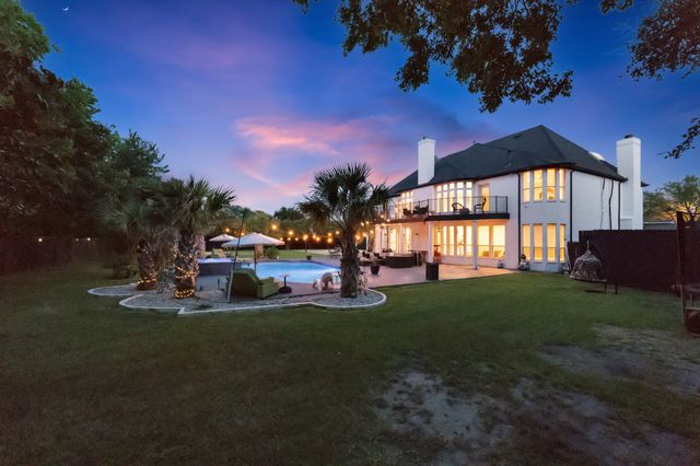 307 Meadow Drive, Sunnyvale, TX 75182