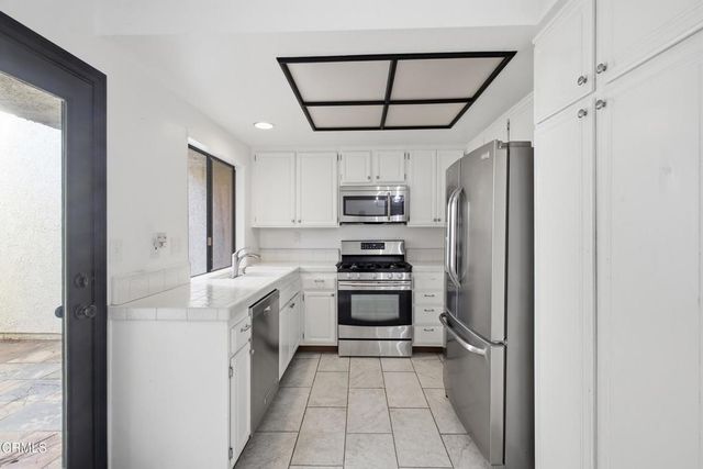 3454 Olds Road, Oxnard, CA 93033