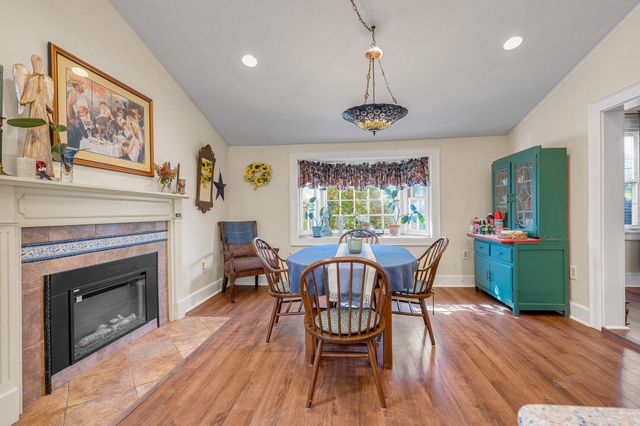 246 Acton Road, Chelmsford, MA 01824