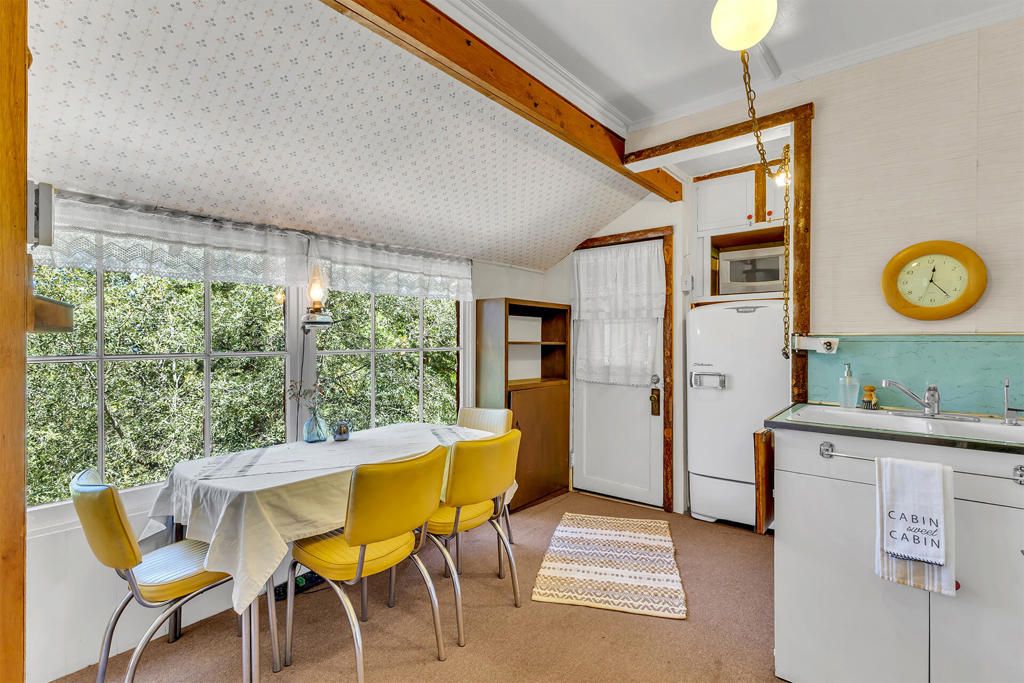 Image 14 of property listing at 52751 Fernland Drive, Idyllwild, CA 92549