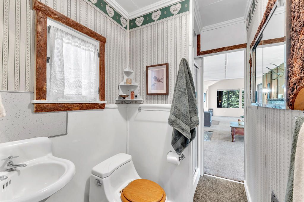 Image 21 of property listing at 52751 Fernland Drive, Idyllwild, CA 92549