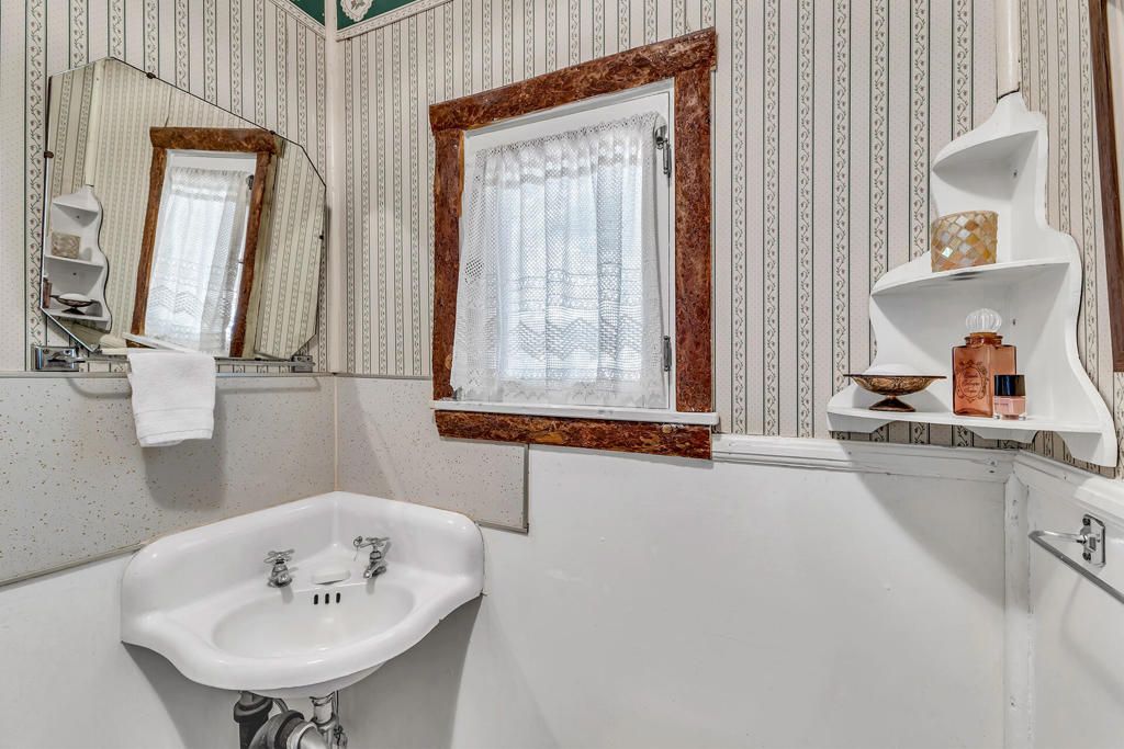 Image 22 of property listing at 52751 Fernland Drive, Idyllwild, CA 92549
