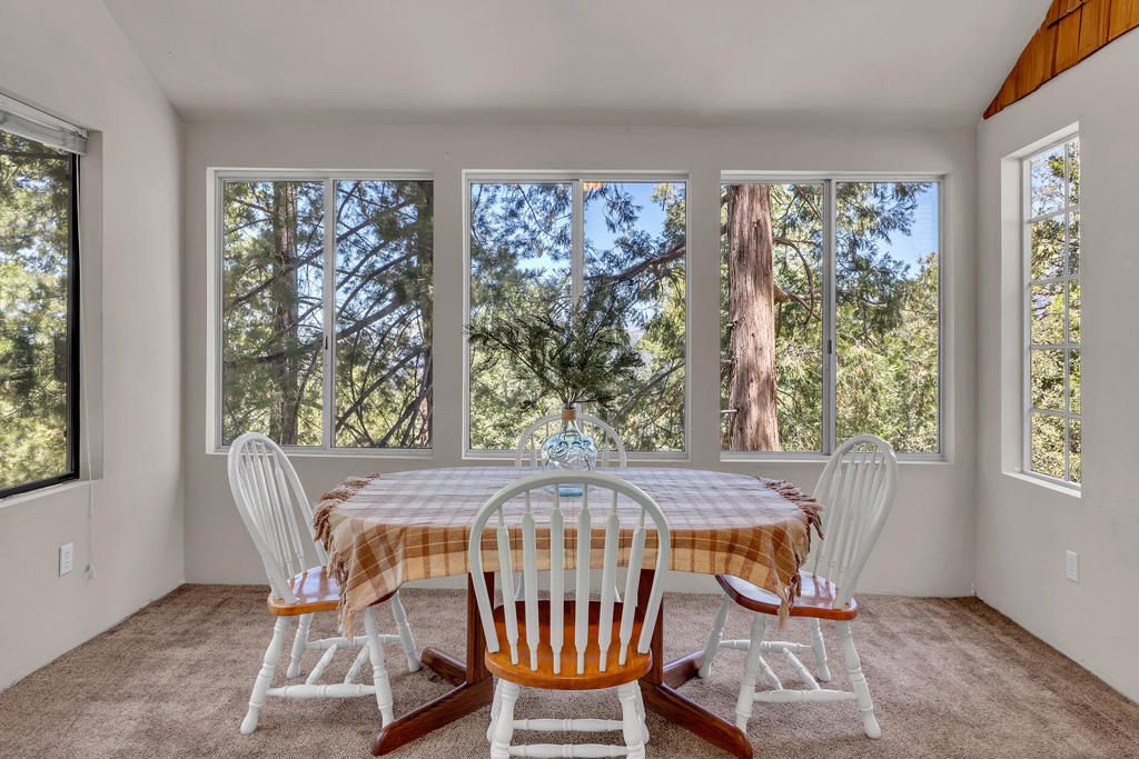 Image 6 of property listing at 52751 Fernland Drive, Idyllwild, CA 92549
