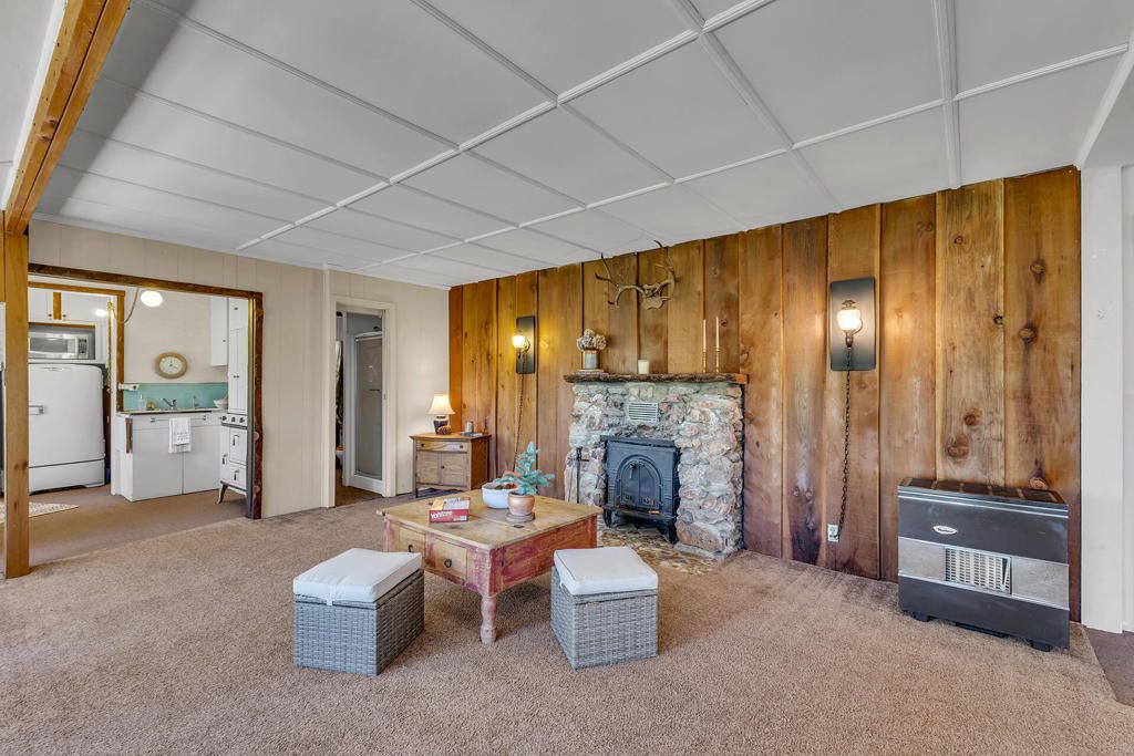 Image 9 of property listing at 52751 Fernland Drive, Idyllwild, CA 92549