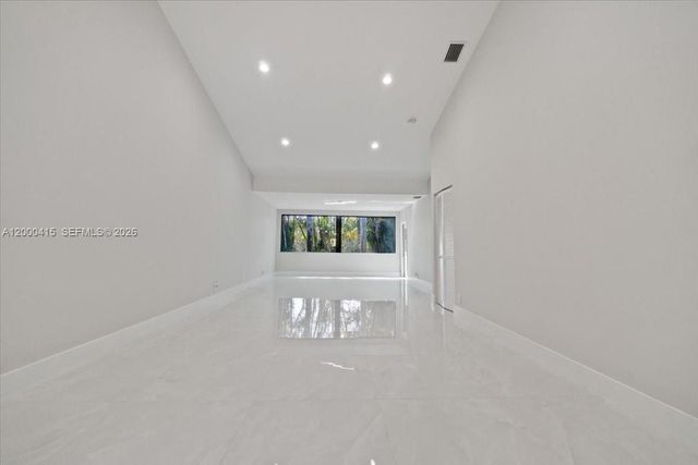 22665 Meridiana Dr, Boca Raton, FL 33433