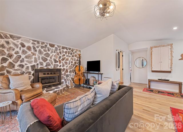 171 Fortner Road, Bryson City, NC 28713