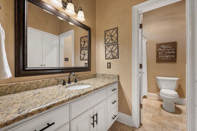 915 Hilton Drive, Mansfield, TX 76063