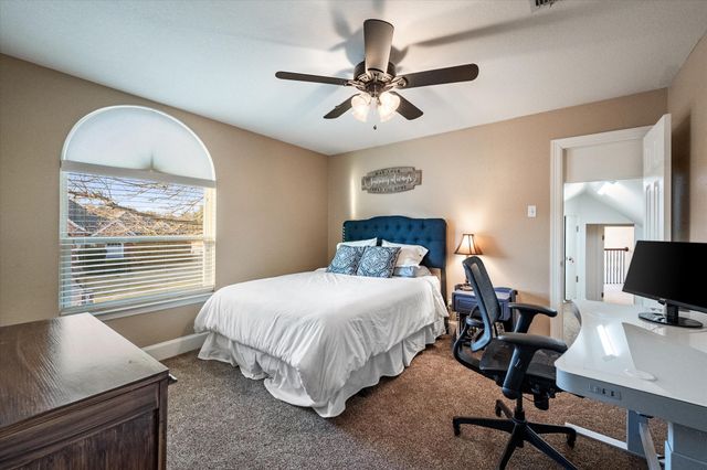 915 Hilton Drive, Mansfield, TX 76063