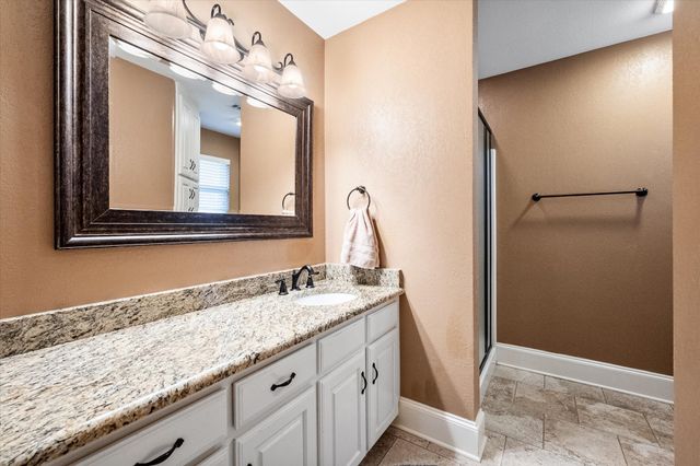 915 Hilton Drive, Mansfield, TX 76063