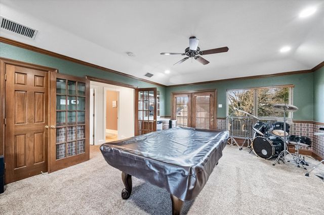 915 Hilton Drive, Mansfield, TX 76063