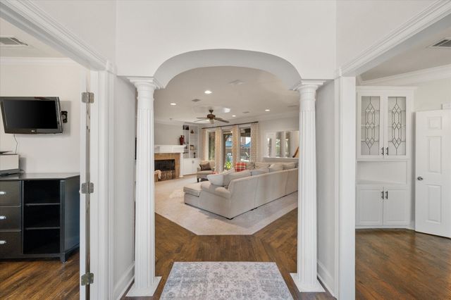 915 Hilton Drive, Mansfield, TX 76063