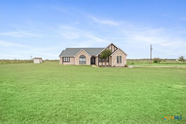 8600 Five Wells Road, Rogers, TX 76569
