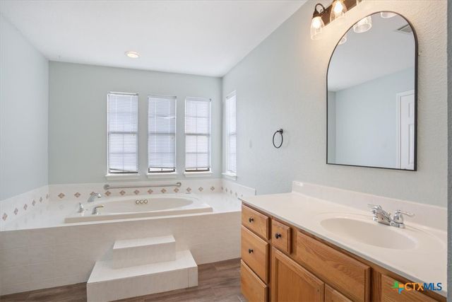 8600 Five Wells Road, Rogers, TX 76569