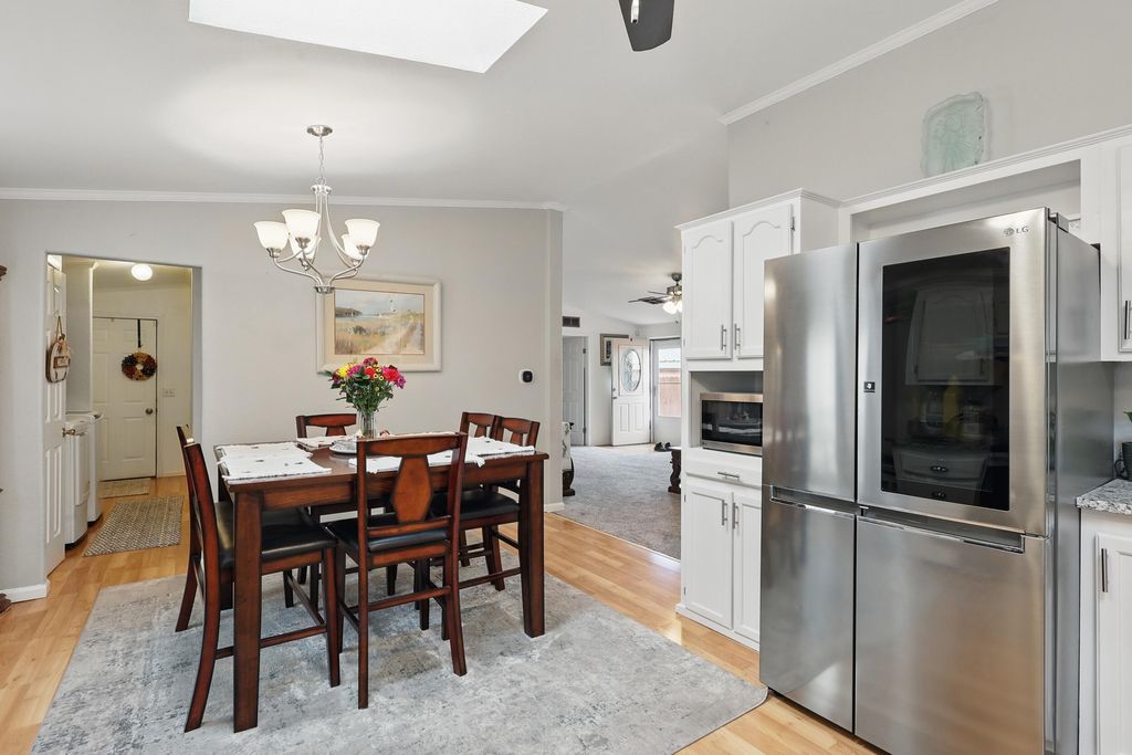 Image 19 of property listing at 8930 Thor Road SW, Albuquerque, NM 87121