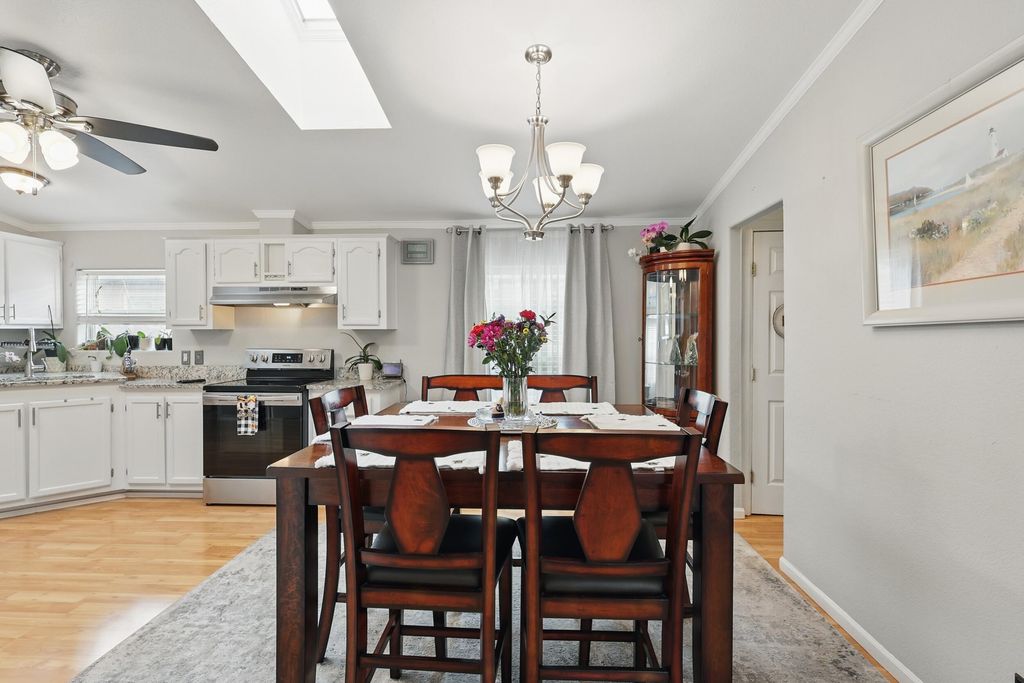 Image 20 of property listing at 8930 Thor Road SW, Albuquerque, NM 87121