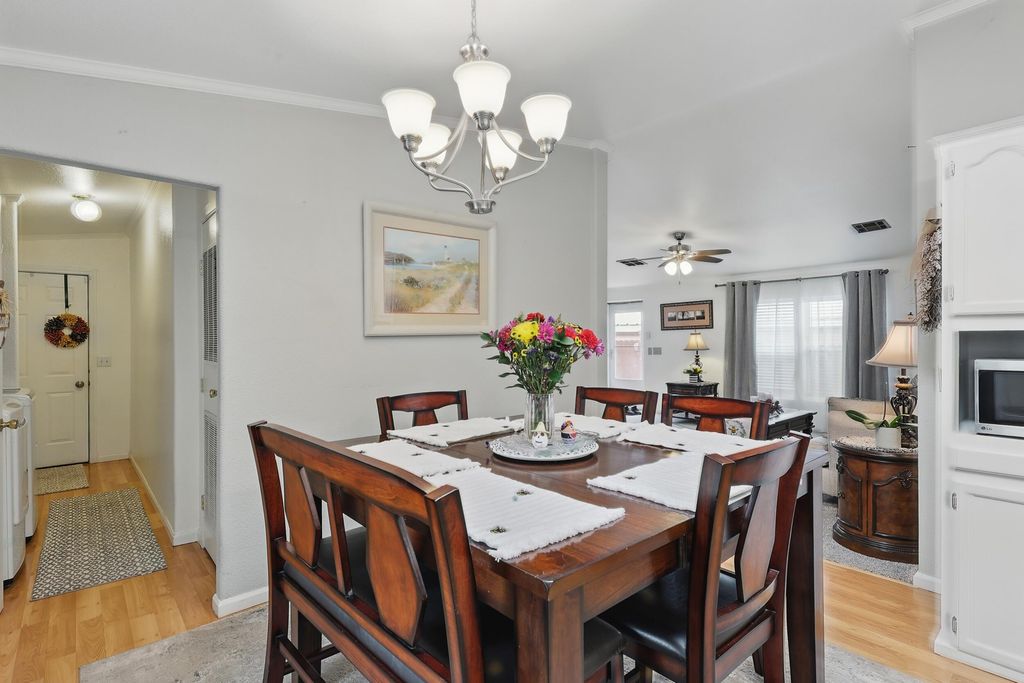 Image 22 of property listing at 8930 Thor Road SW, Albuquerque, NM 87121